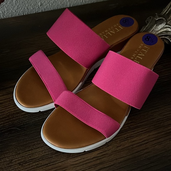 ITALIAN SHOE MAKERS ELASTIC STRAP WEDGE (SIZE 8 ) - Picture 2 of 11